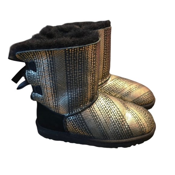 UGG Bailey Bow Bling' Boot Youth Size 6 Fits Women’s size 7 - Picture 12 of 14